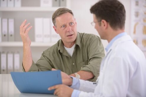 Dacks léiert de Patient iwwer d'Präsenz vun chronescher Prostatitis nëmmen während engem Besuch vum Dokter.