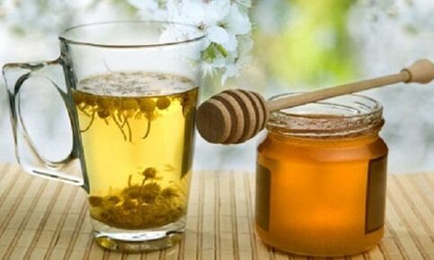 Kräuterinfusiounen mat Hunneg eliminéieren d'Entzündung bei der Prostatitis a si profitabel fir de ganze Kierper